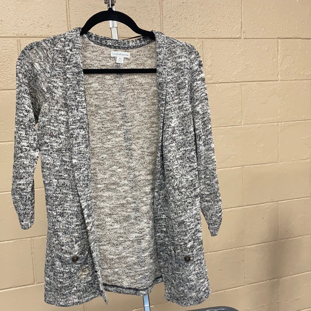 Super light cardigan black/white=grey color